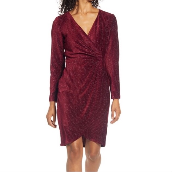 julia jordan Dresses & Skirts - JULIA JORDAN Velvet Metallic Long Sleeve Dress